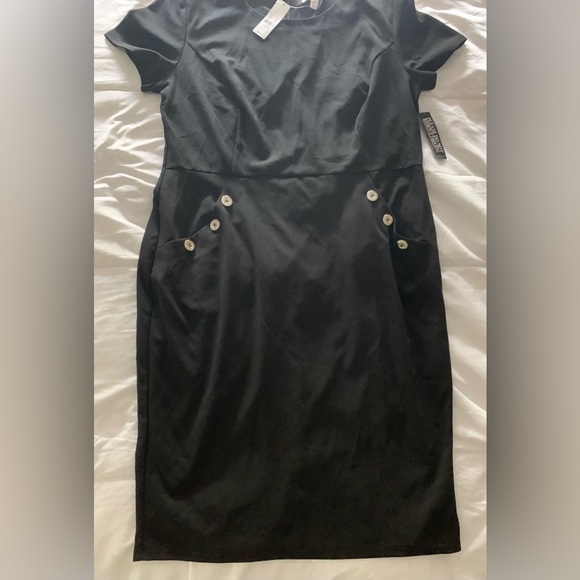 NWT NYC Women’s Knee Length Black Dress, Short Sleeve, 3-Button Pockets; Size XL - Picture 4 of 7